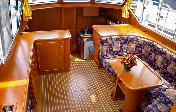 Motorboot 'Renal 40' - Salon