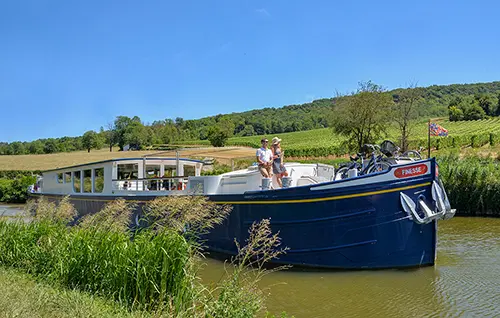 Hotelschiff 'Finesse' bei einer Flusskreuzfahrt im Burgund