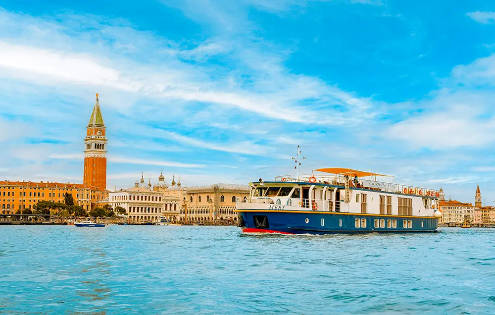 Hotelschiff 'La Bella Vita' - vor Venedig