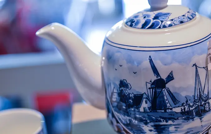 Teekanne - Porzellan aus Delft