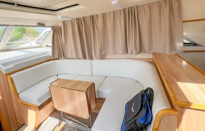 Hausboot Clipper 41 - Salon (2025) Hausboot Clipper 41 - Salon (2025)