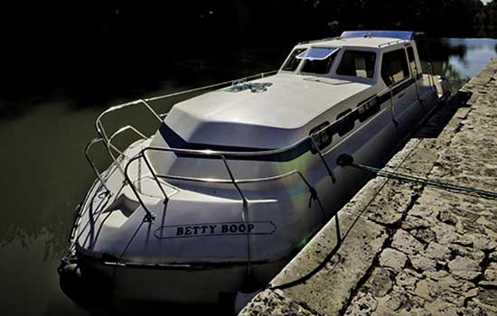 Triton 1050 - Hausboot 