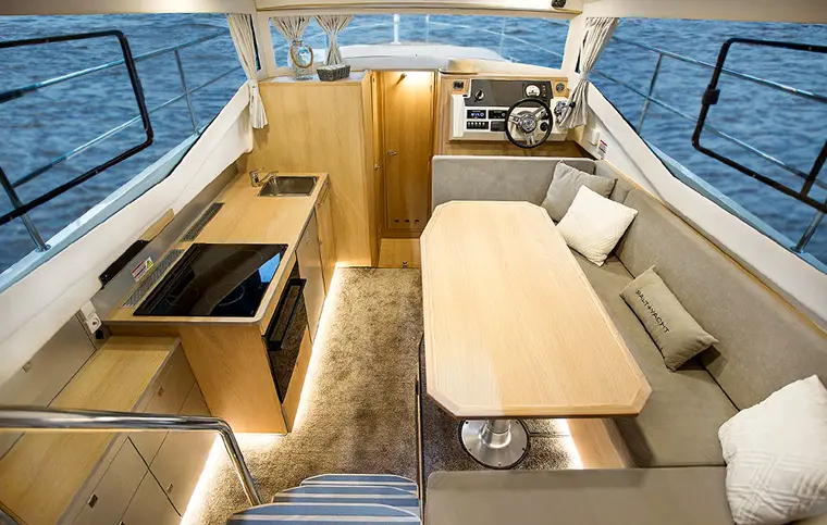 Hausboot 'Balt Yacht Grand 37' Salon