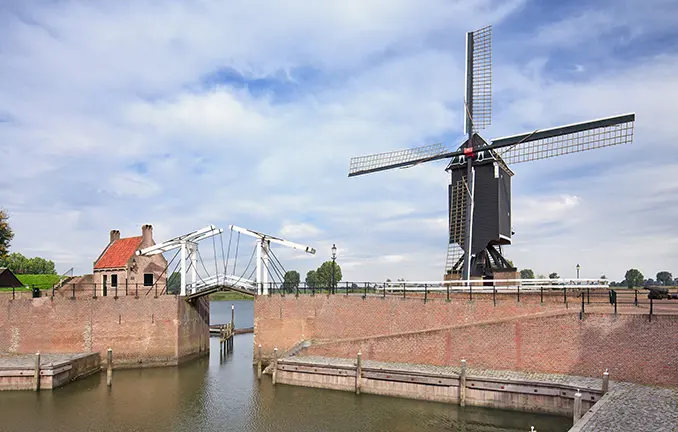 Drawbridge at the port of the famous ancient town of Heusden, Brabant province, The Netherlands. 